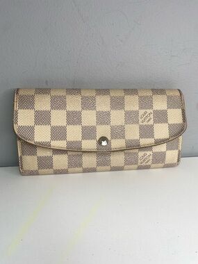 Louis Vuitton Emilie Wallet